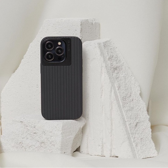 NUDIENT Bold Case in Charcoal Black - Picture 2 of 5